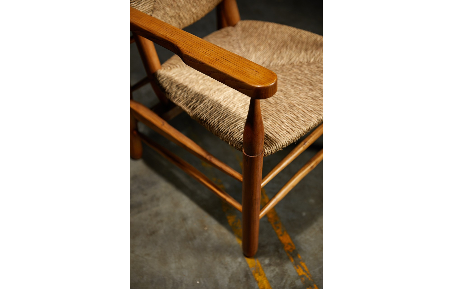 fauteuil paillé Pierre Jeanneret