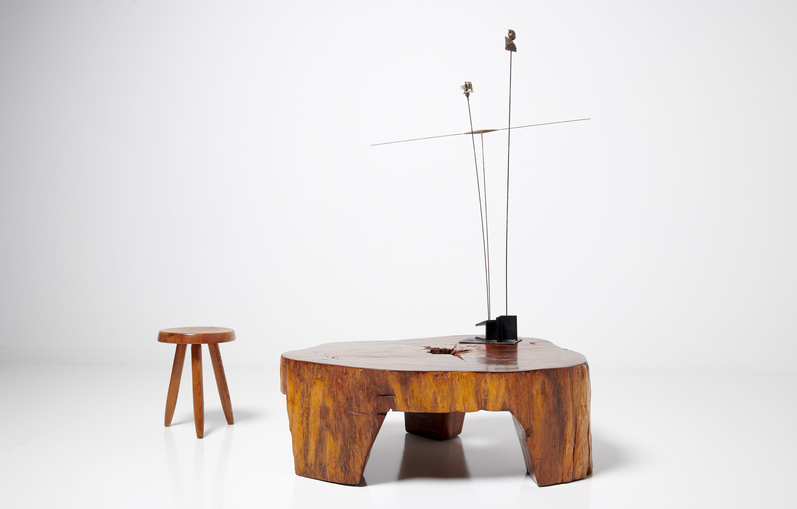 Table José Zanine Caldas