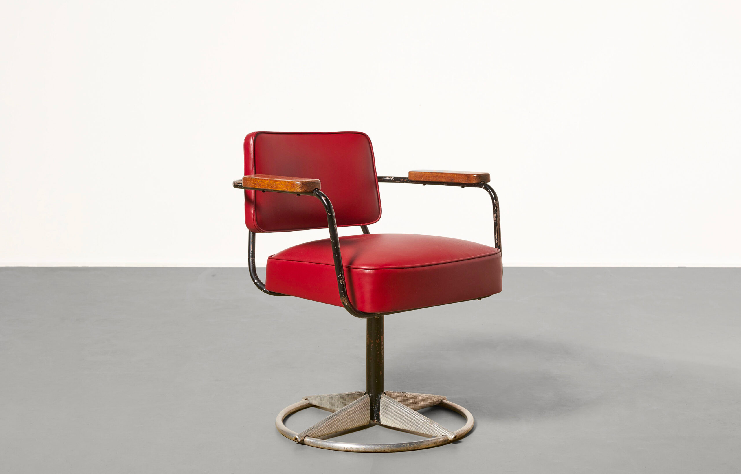 Jean Prouvé - Mobilier (1901 – 1984) Fauteuil ‘Présidence’ Ca. 1950