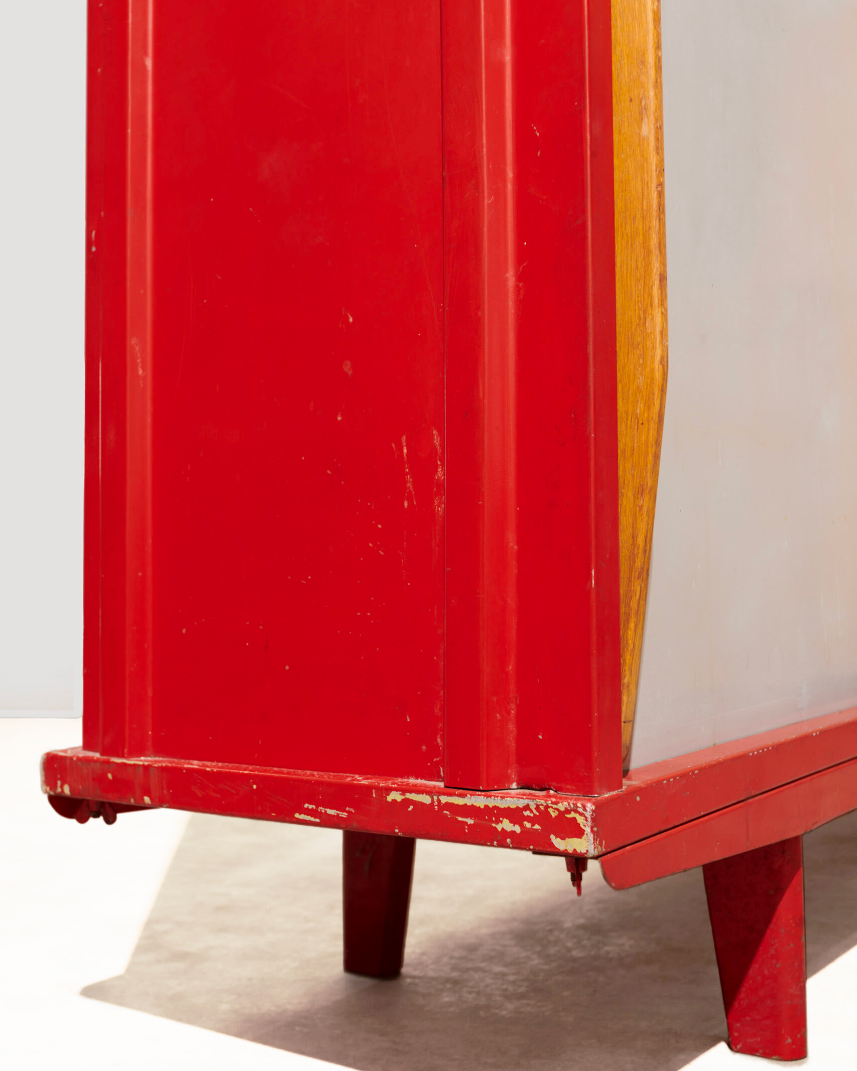 Bahut Rouge Jean Prouvé