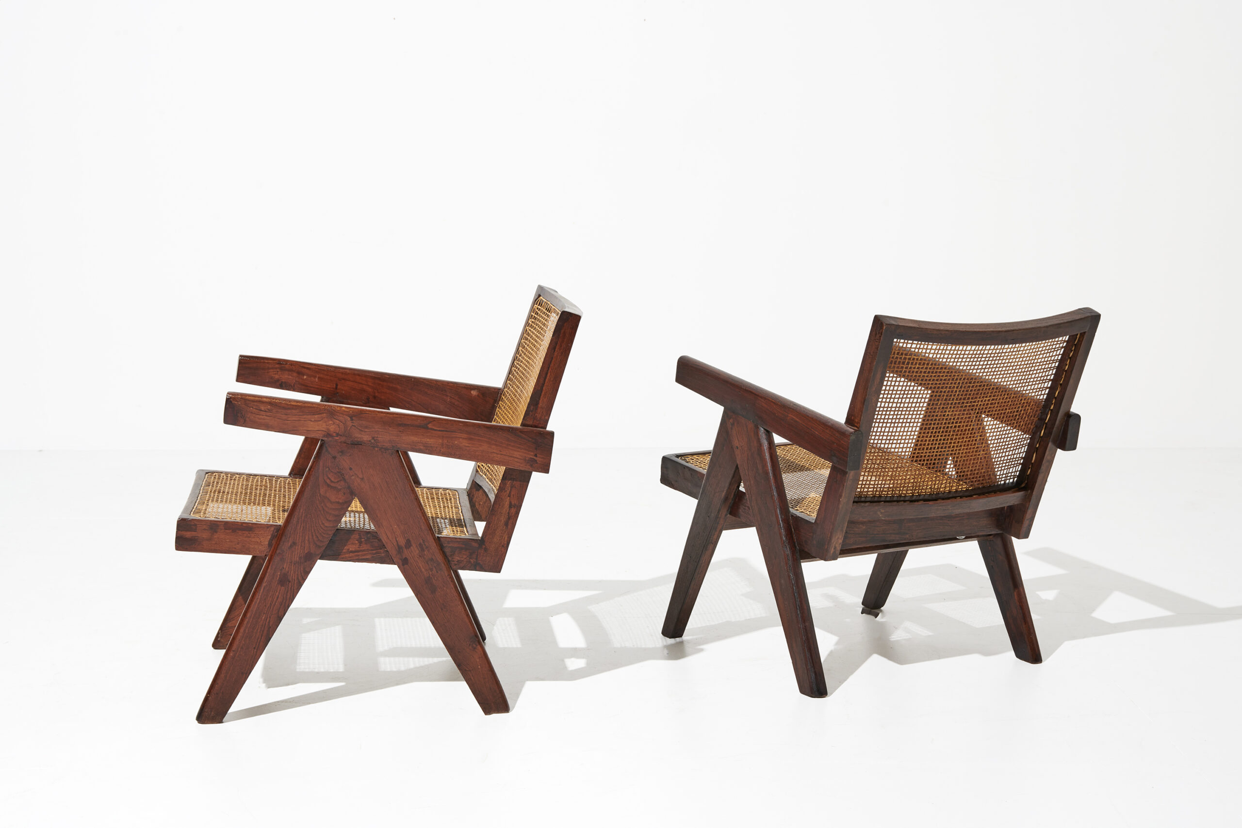 Paire de fauteuils 'Easy' Pierre Jeanneret