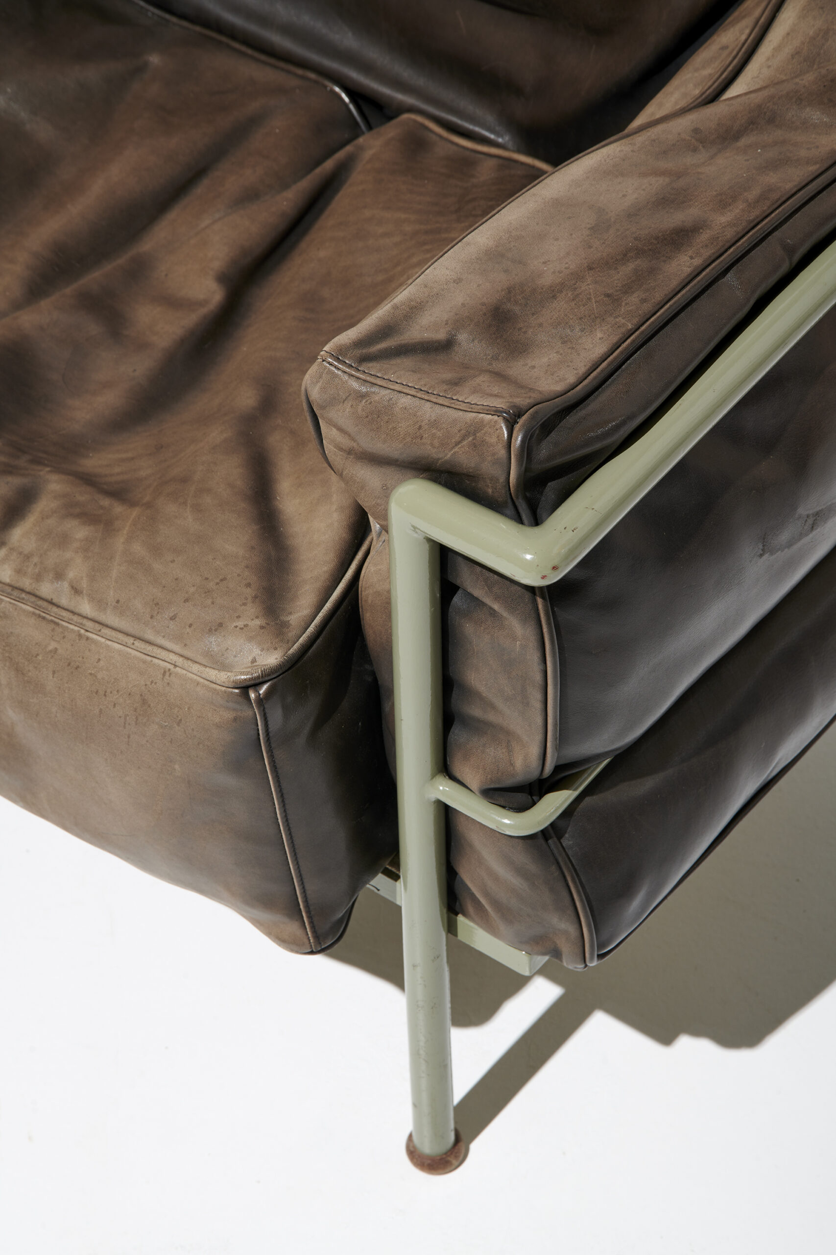 Fauteuil 'Grand confort' Le Corbusier Pierre Jeanneret Charlotte Perriand