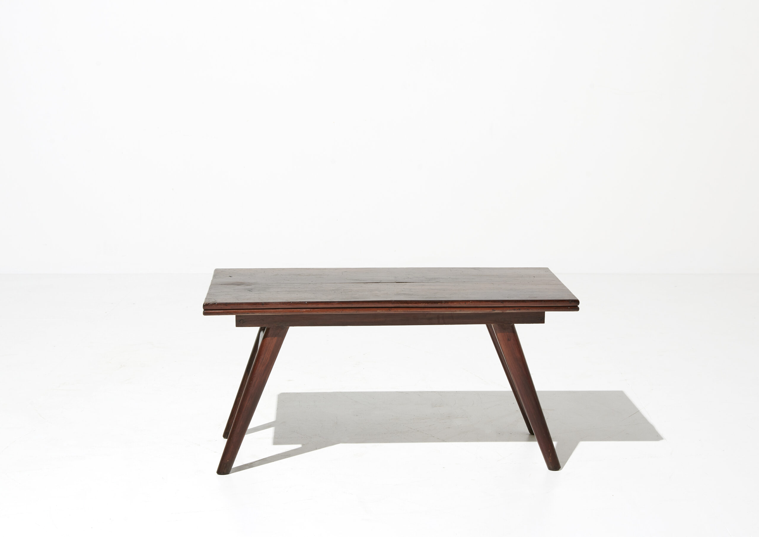 table basse Pierre Jeanneret