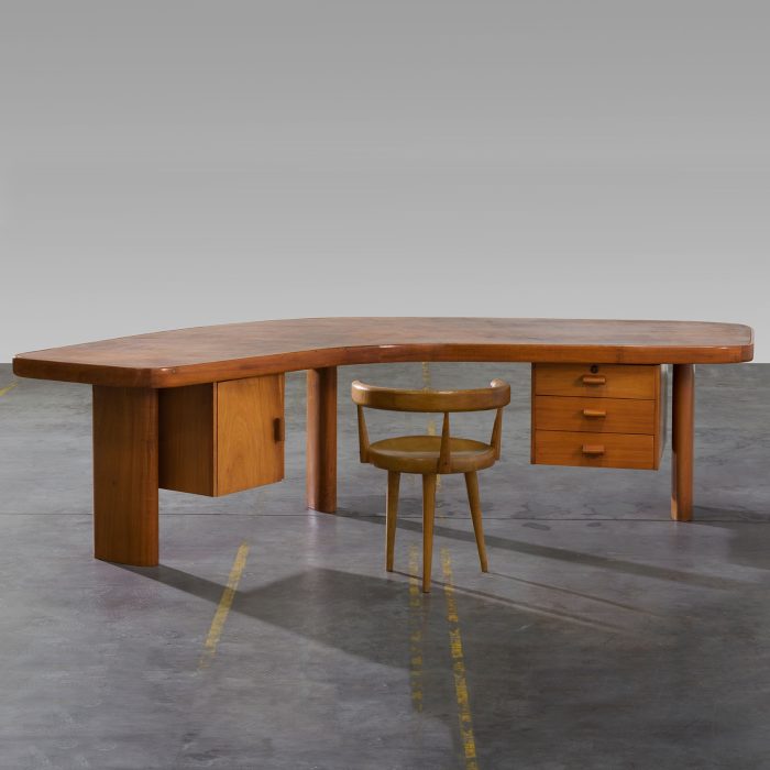 Charlotte Perriand, bureau en forme
